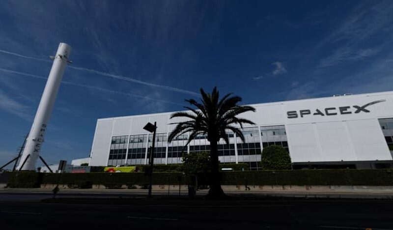 SpaceX negotiating underwriting fees under 0.75% for IPO, Bloomberg News reports