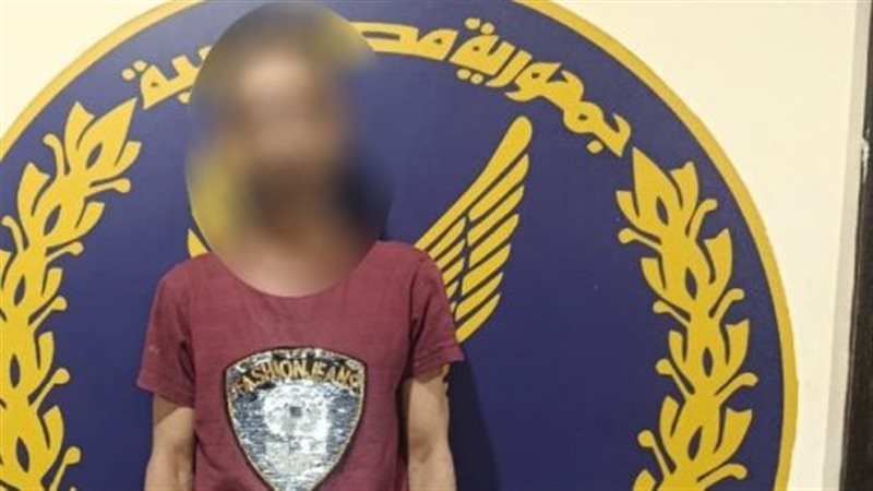 ضبط سائق توك توك لقيامه بالسير عكس الاتجاه والتسبب في تلف سيارة بالقاهرة
