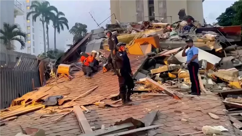 تقرير مبدئي بمقتل من 10 إلى 100 ألف شخص، دمار واسع في فنزويلا جراء زلزالين عنيفين (فيديو)