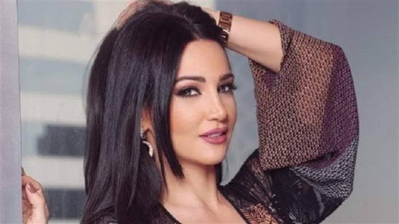 ديانا حداد تطلق أغنية “حنيت” بحضور نجوم الإعلام