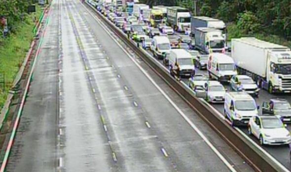 M6 traffic LIVE: Road closures on M6 near Stoke amid crash in Warrington – M62 queues