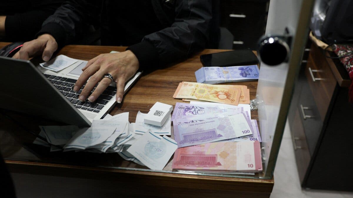 بلبلة بين السوريين حول العملة القديمة.. “المحلات لا تأخذها”