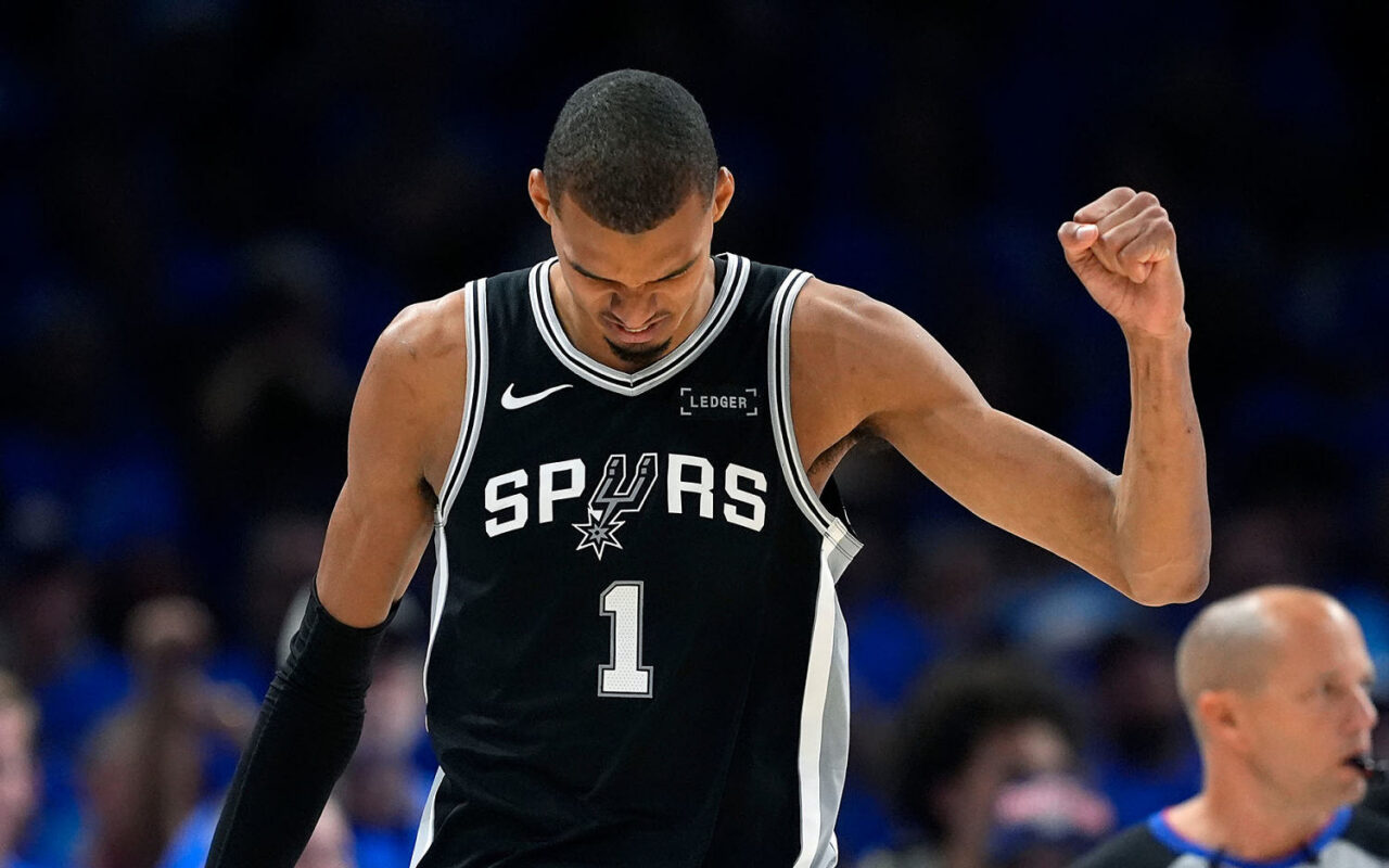From The Sports Desk: Knicks-Spurs prepare for 1999 NBA Finals reboot