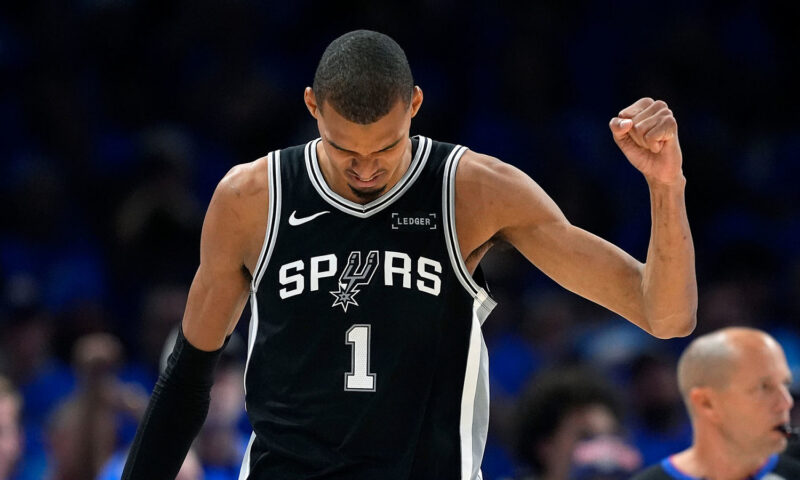 From The Sports Desk: Knicks-Spurs prepare for 1999 NBA Finals reboot