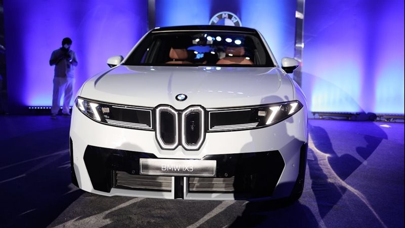 أسعار ومواصفات سيارات BMW iX3 الكهربائية في مصر