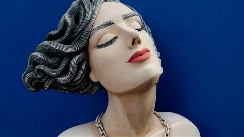 “عناق وتخلي” معرض نحت خزفى في متحف محمود مختار