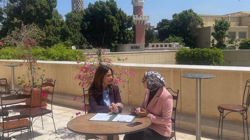 جيهان زكي تبحث مع محافظ الوادي الجديد تعزيز الخدمات الثقافية