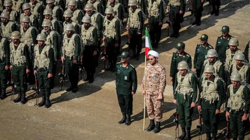 الحرس الثوري يكشف حقيقة وجود خط اتصال مع واشنطن بشأن مضيق هرمز
