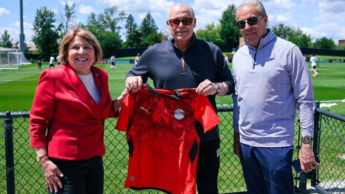 مصدر مطلع يكشف كواليس أزمة منتخب الفراعنة في المونديال