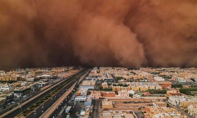 السعودية تخفض العواصف الغبارية 62%