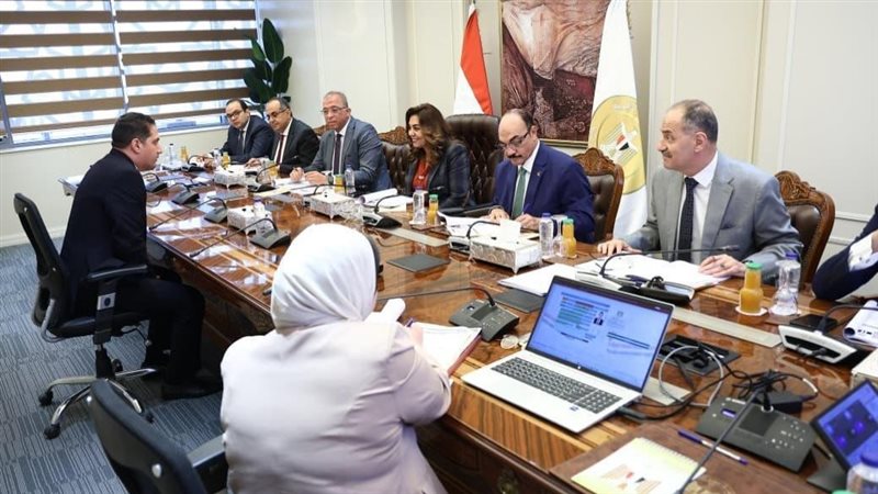 وزيرة التنمية المحلية: الانتهاء من مقابلة 55 متقدما لشغل وظائف قيادية