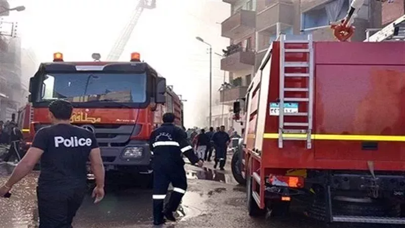 المباحث تستمع لأقوال شهود عيان حريق منشأة ناصر