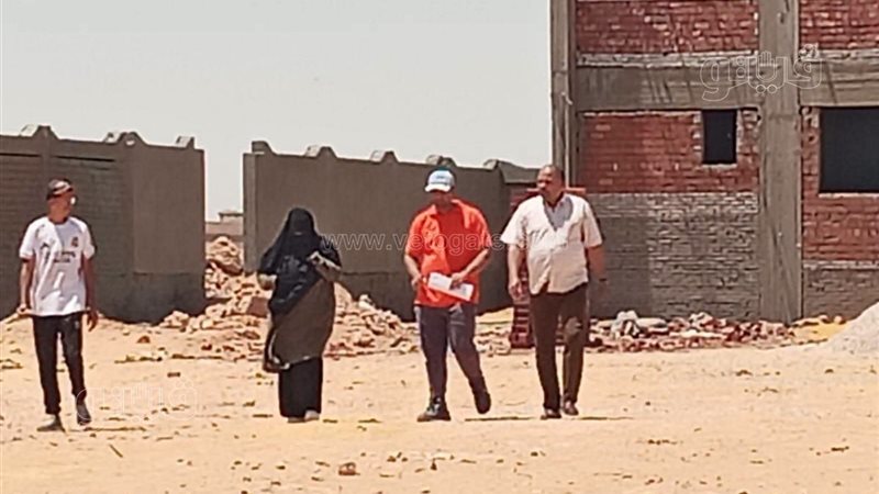 رئيس مركز براني يتابع أعمال إنشاء مدرسة رأس الضي ضمن مشروع برايد