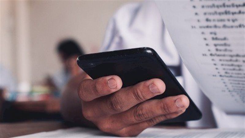 شاومينج يزعم تداول أسئلة وإجابات امتحان التربية الوطنية لطلاب الثانوية العامة 2026، والتعليم تحقق