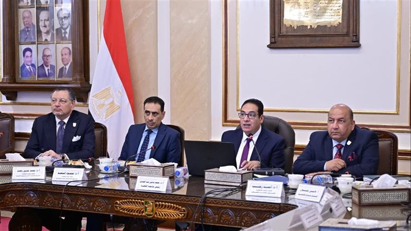 قرارات هامة خلال اجتماع مجلس جامعة القاهرة، إقرار 10 برامج دراسية بفرع إريتريا