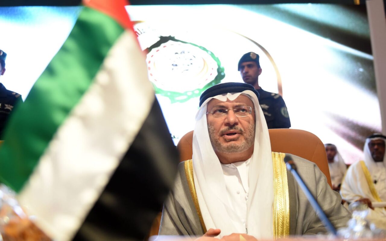 قرقاش يعقّب على هجوم إيران على الكويت والبحرين ويبين ما لا بد من وجوده خليجيا