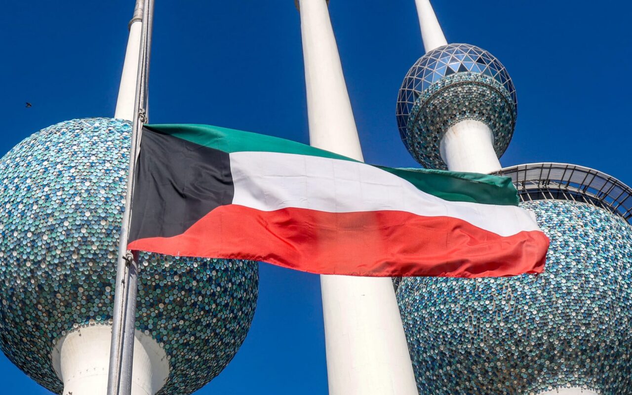 بعد هجمات الأربعاء.. قرار كويتي بشأن البعثة الدبلوماسية الإيرانية