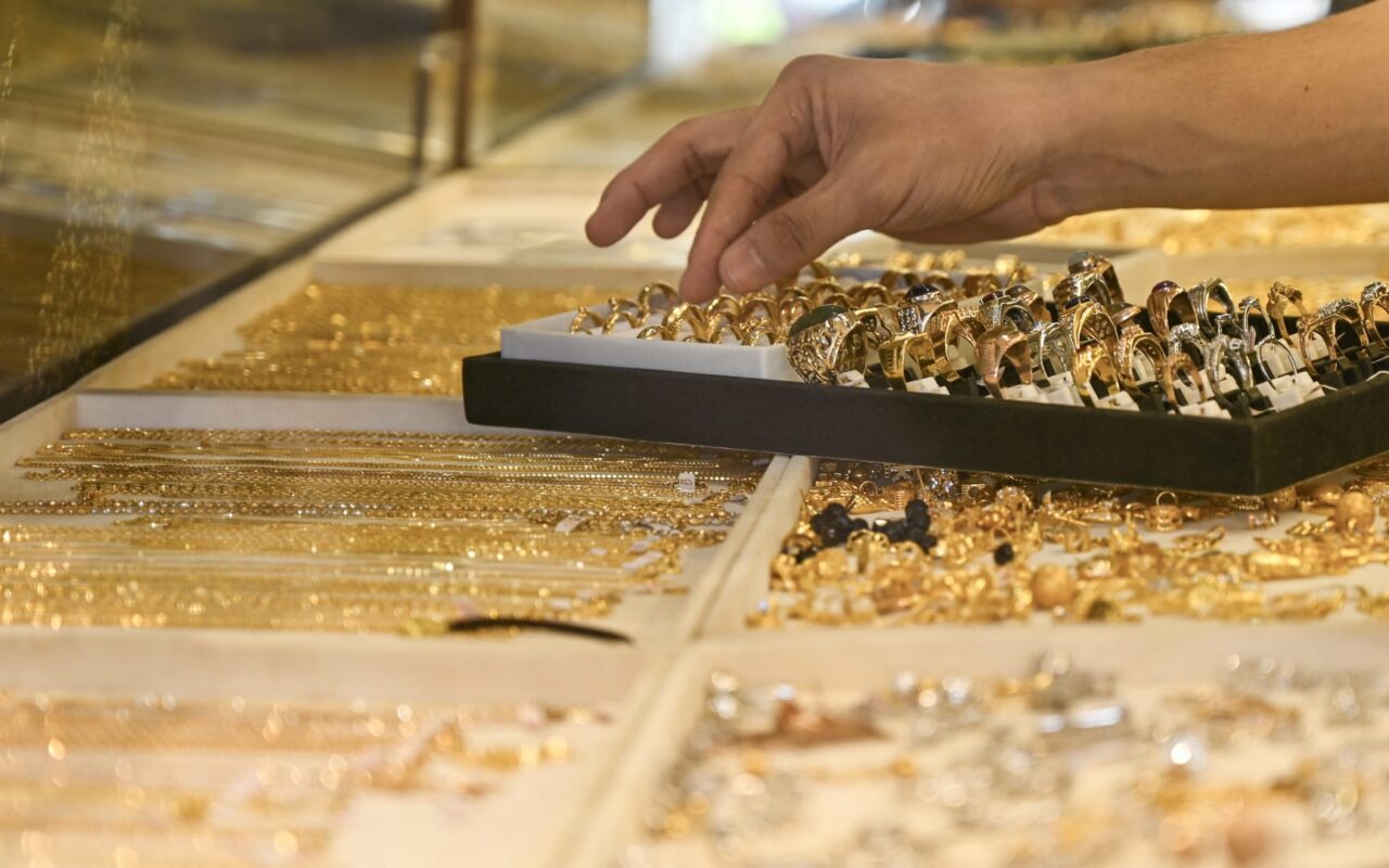 الحكومة المصرية تقر زيادة 10% في متوسط “مصنعية” على الذهب اعتبارًا من يوليو