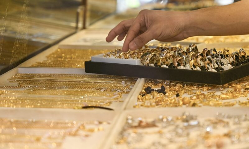 الحكومة المصرية تقر زيادة 10% في متوسط “مصنعية” على الذهب اعتبارًا من يوليو