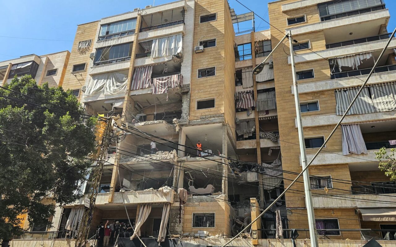 الجيش الإسرائيلي يشن ضربة على بيروت ويكشف السبب