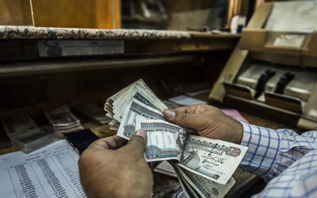مصر.. استمرار أزمة “سيستم المعاشات” يثير جدلًا والحكومة تتعهد بحل قريب