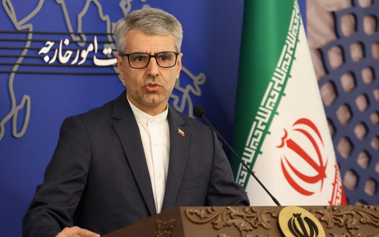 إيران ترد على تقارير تفيد بتوجيه أمريكا أموالها المجمدة لتعويض دول الخليج