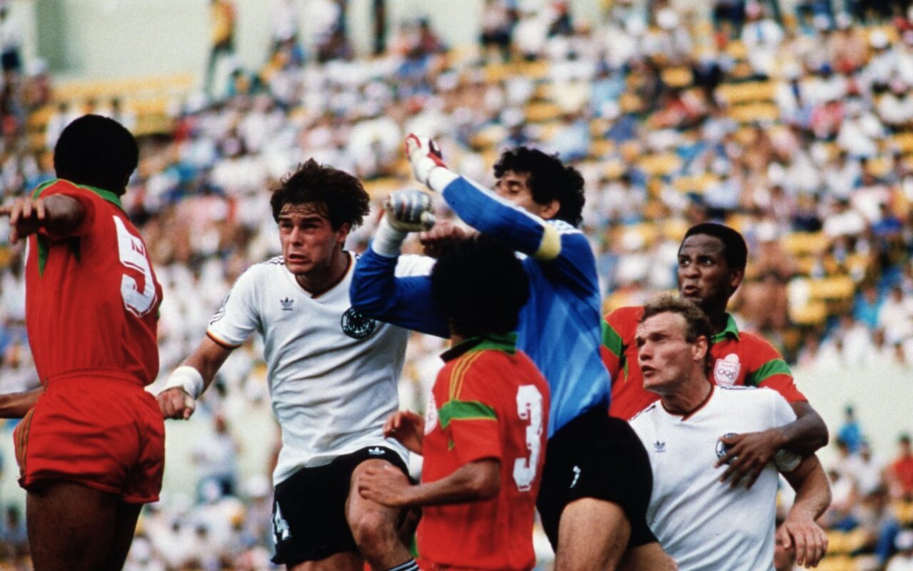 المغرب في مونديال 1986.. حين فتحت يد بادو الزاكي “باب التاريخ” للعرب والأفارقة