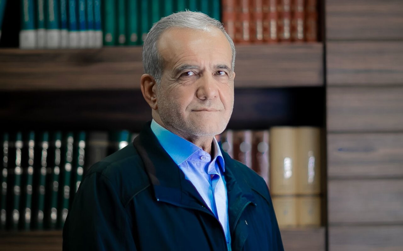 حالة “لا حرب ولا سلم”.. الرئيس الإيراني يبين ما على طهران وواشنطن فعله