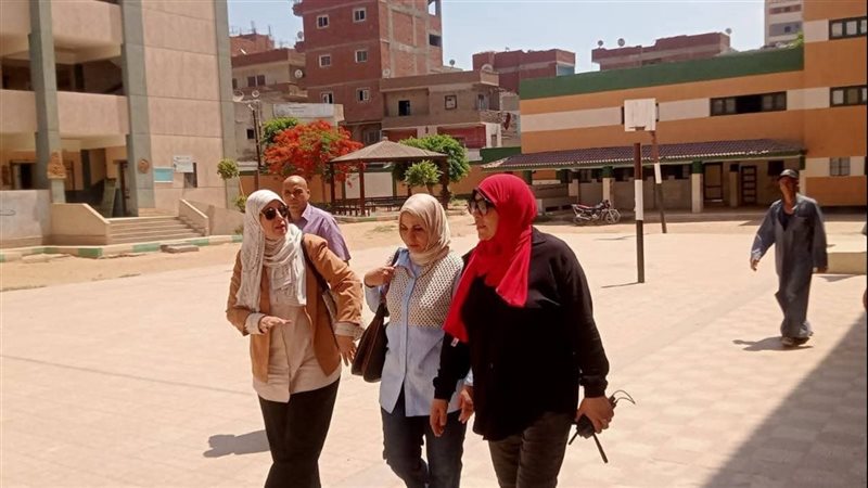 رئيس مدينة قها بالقليوبية تتفقد لجان الثانوية العامة استعدادا للامتحانات
