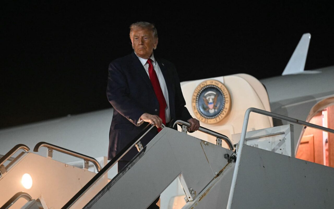 مسؤولون يوضحون لـCNN: لماذا يُوقّع اتفاق إيران وواشنطن إلكترونيًا وليس حضوريًا؟