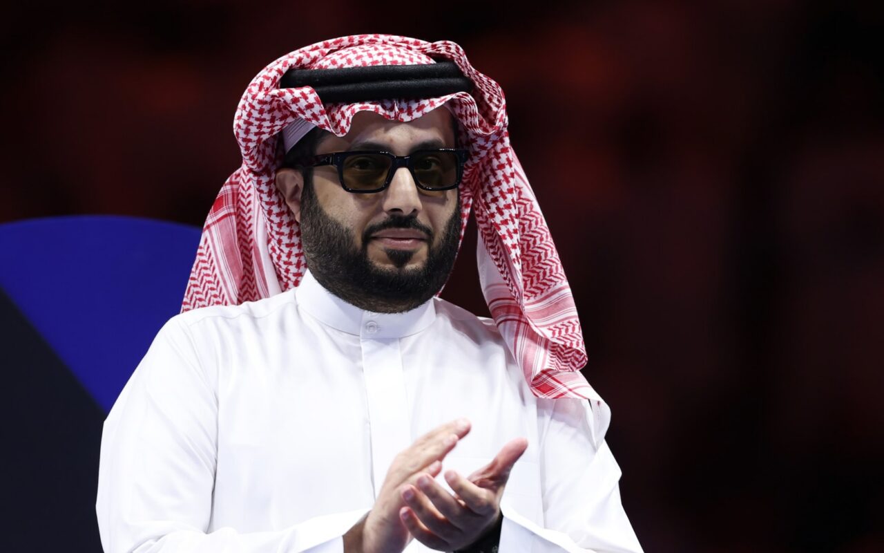 “الله أكبر”.. تركي آل الشيخ يعلق على تعادل قطر مع سويسرا في كأس العالم
