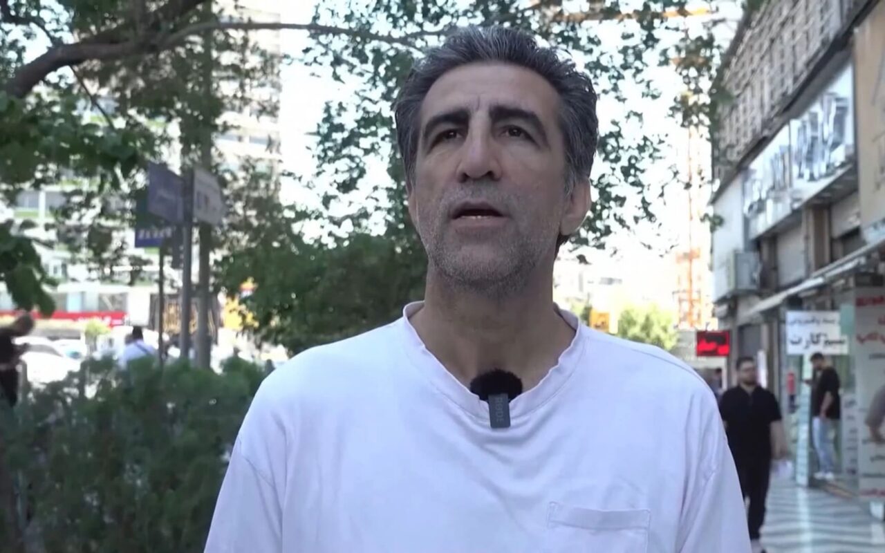 إيرانيون يرحبون باتفاق وقف الحرب.. والشارع يترقب بحذر وتشكك