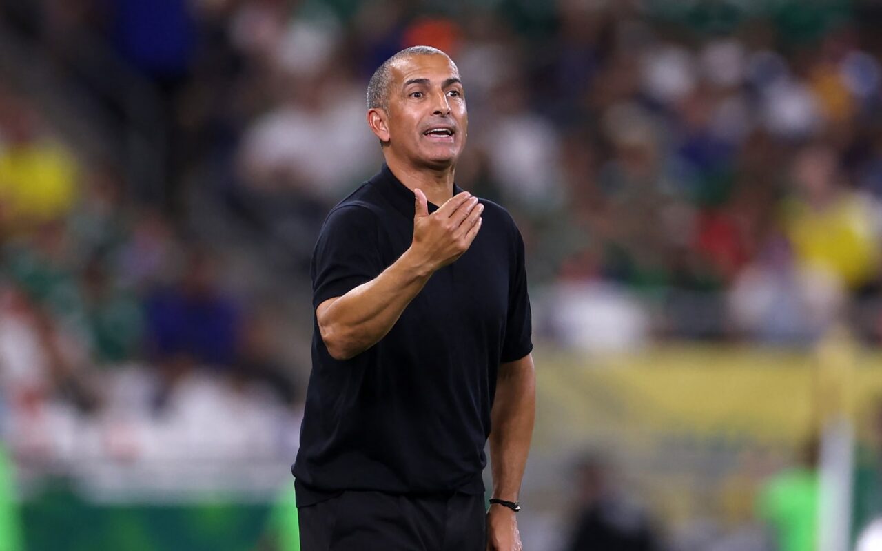 أسرع إقالات المونديال.. إقالة المدير الفني لمنتخب تونس بعد خماسية السويد