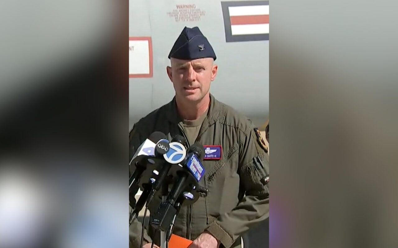 مقتل 8 من أفراد طاقم قاذفة من طراز B-52 إثر تحطمها في كاليفورنيا