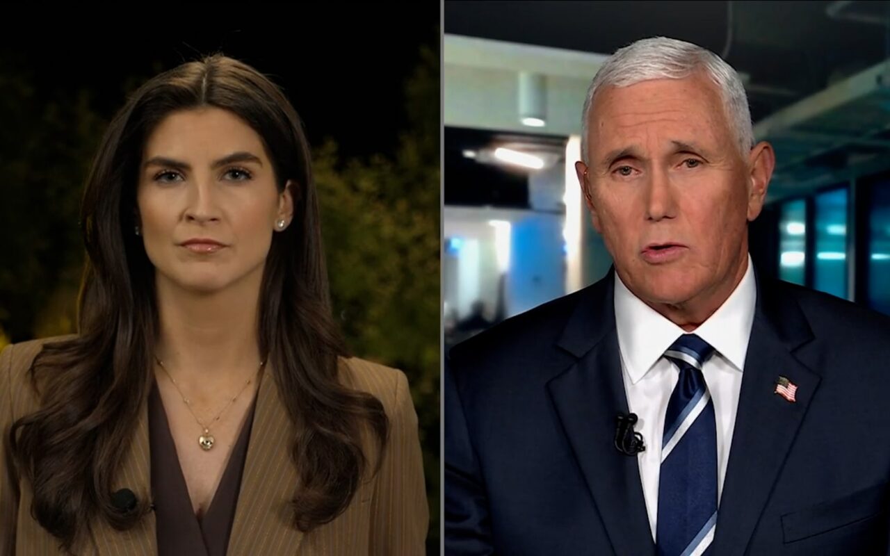 بنس لـCNN عن الاتفاق: استرضاء لإيران.. وترامب يجب أن يقف بحزم ويرسم خطًا أحمر