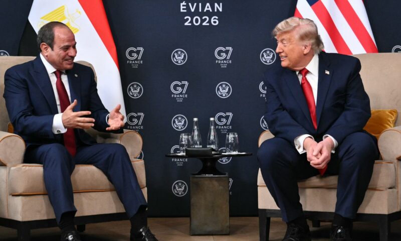 مصر تشيد بـ”حكمة ترامب”: التفاهم الأمريكي الإيراني خطوة لخفض التوتر بالشرق الأوسط