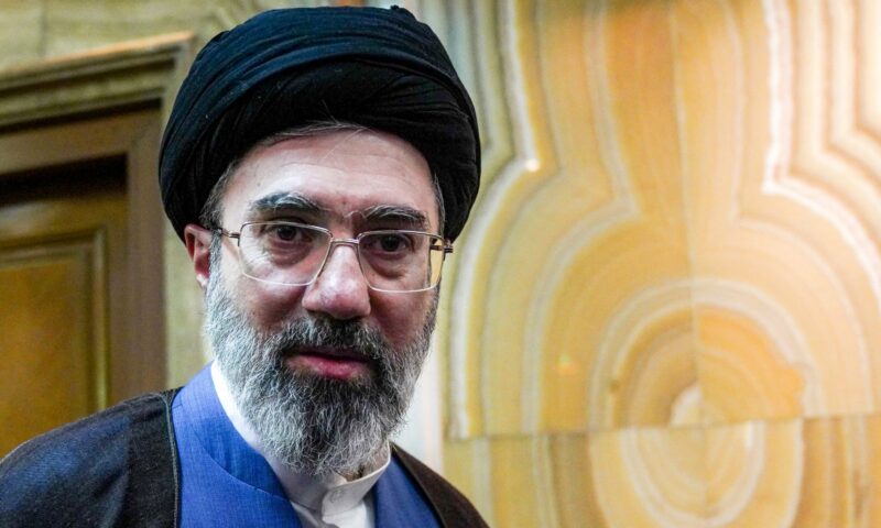 “كان لي رأي مختلف”.. أول رسالة من مجتبى خامنئي مرشد إيران بعد مذكرة التفاهم مع أمريكا