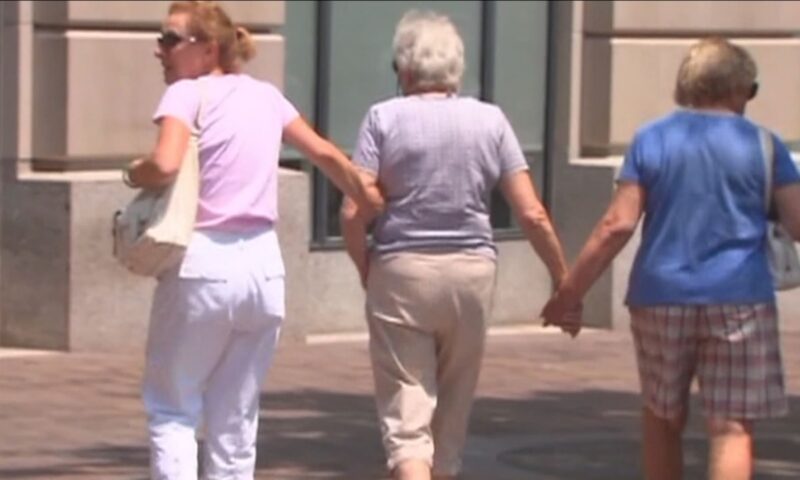 مع ارتفاع الحرارة.. لماذا يحتاج مرضى الزهايمر لعناية إضافية؟
