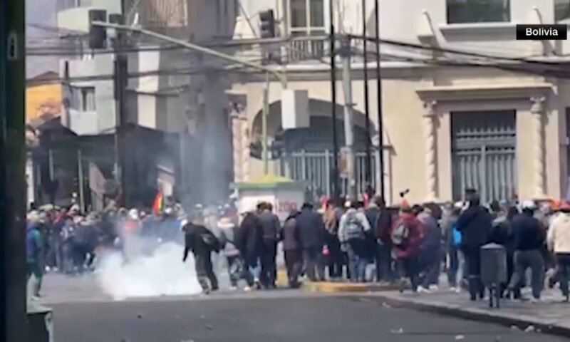 احتجاجات التقشف تهز بوليفيا.. والرئيس يعلن حالة طوارئ