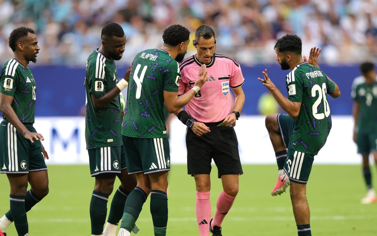 أمير سعودي عن مباراة منتخب بلاده مع إسبانيا: أتمنى ألا تكون نتيجة كبيرة