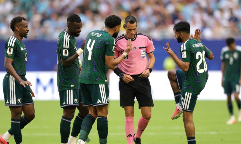 أمير سعودي عن مباراة منتخب بلاده مع إسبانيا: أتمنى ألا تكون نتيجة كبيرة