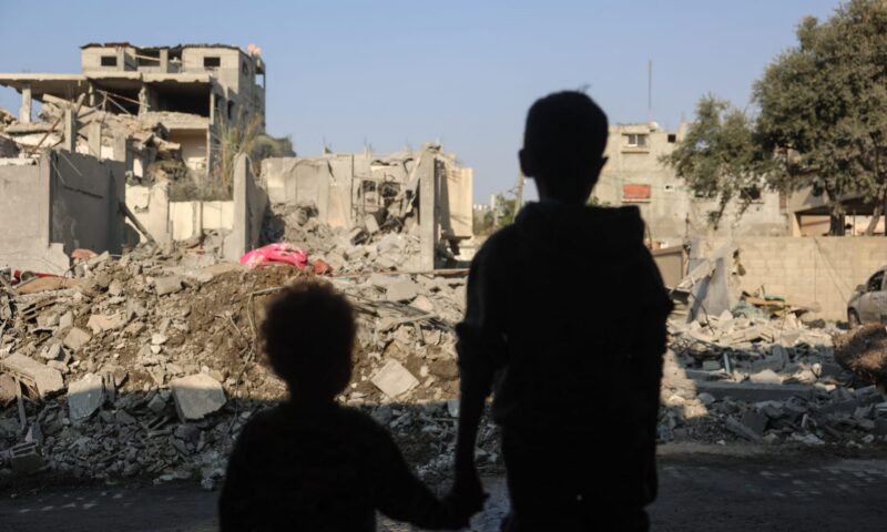 سجال بين إسرائيل ولجنة أممية اتهمتها بـ”استهداف الأطفال الفلسطينيين عمداً في إطار الإبادة الجماعية”