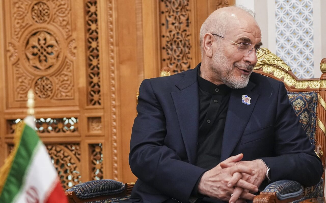 إيران ترد على نائب ترامب بتخصيص أموالها المفرج عنها لشراء محاصيل أمريكية