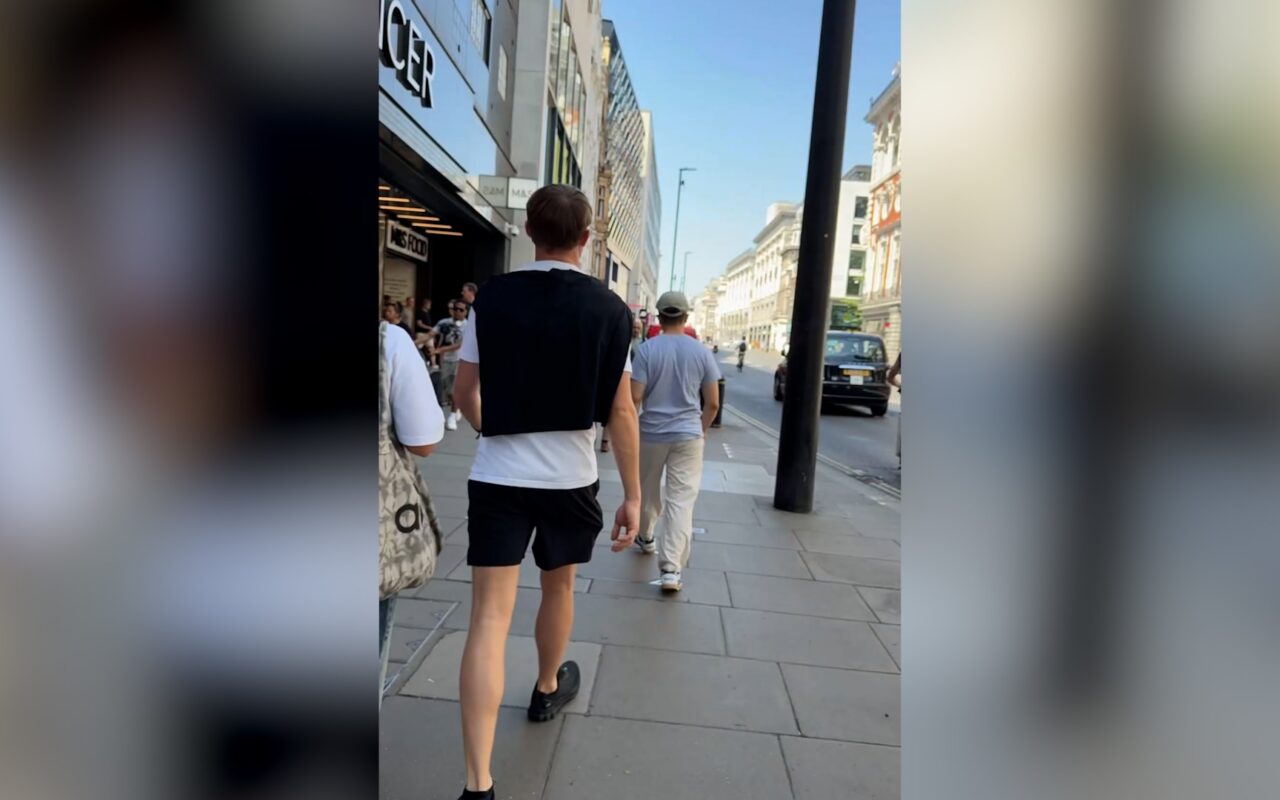 وسط موجة حر قياسية في بريطانيا.. شاهد كيف انتهى بحثنا عن جهاز تكييف!
