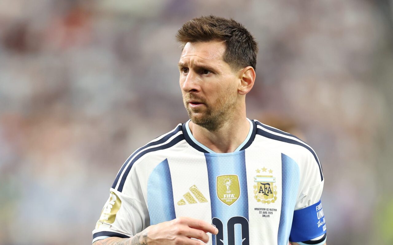 هل سيشارك ميسي أمام الأردن؟.. مدرب الأرجنتين يجيب