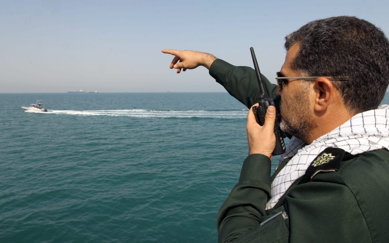 النص الكامل لبيان الحرس الثوري الإيراني ردا على الضربات الأمريكية