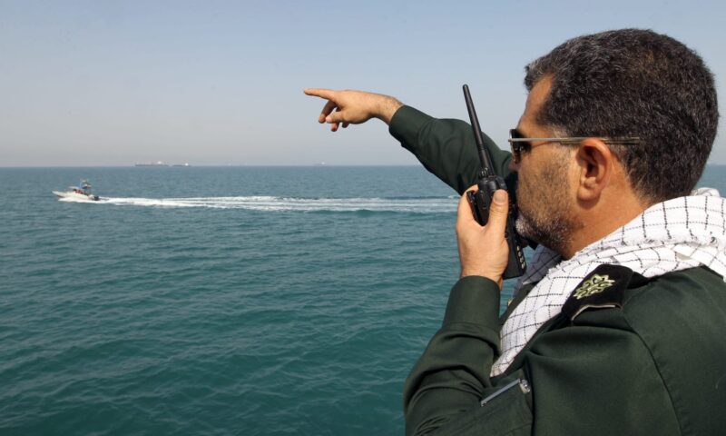 النص الكامل لبيان الحرس الثوري الإيراني ردا على الضربات الأمريكية