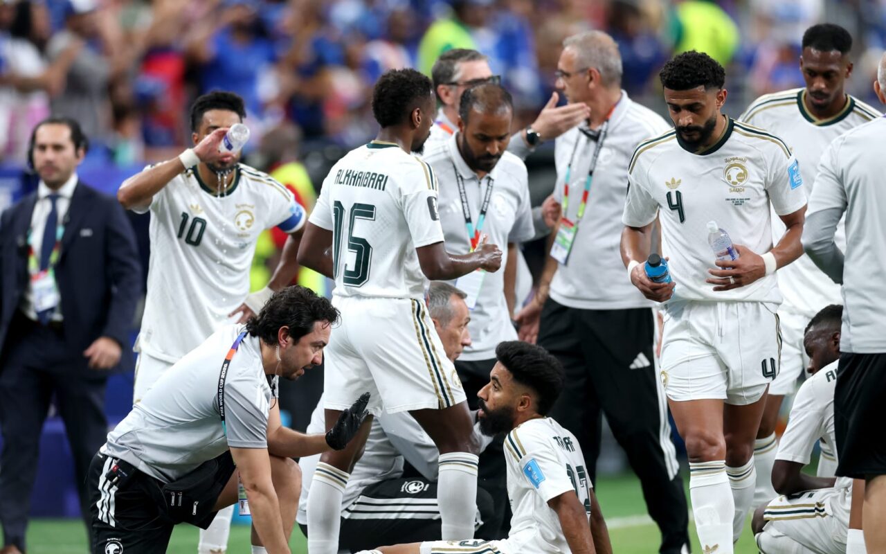 أمير سعودي بعد إقصاء منتخب بلاده من كأس العالم: هذا مستوانا الحقيقي