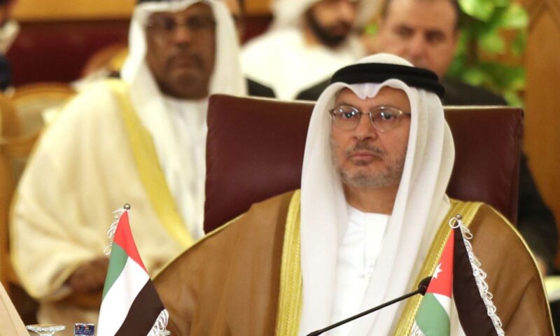 قرقاش يعلق على اتصال وزير خارجية إيران بنظيره الإماراتي عبدالله بن زايد