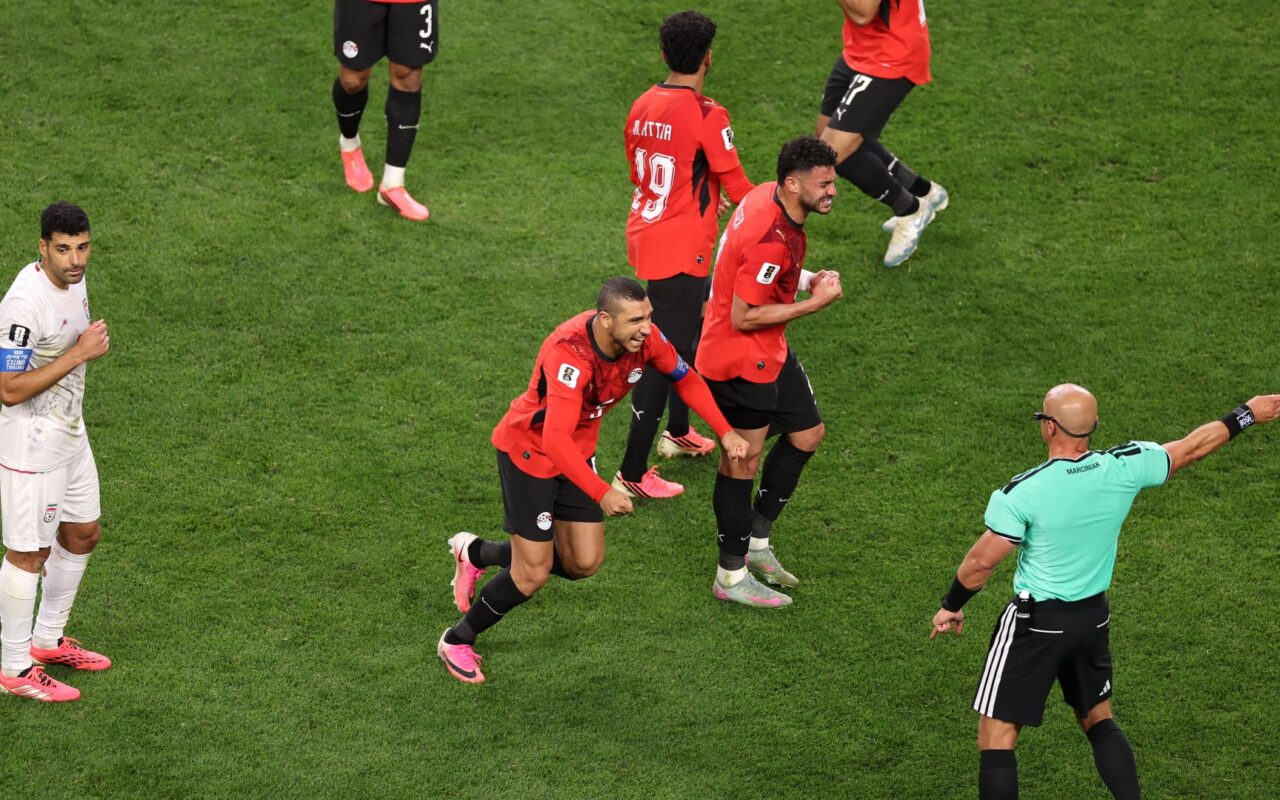 هكذا علق علاء مبارك على تأهل مصر لدور الـ32 بكأس العالم